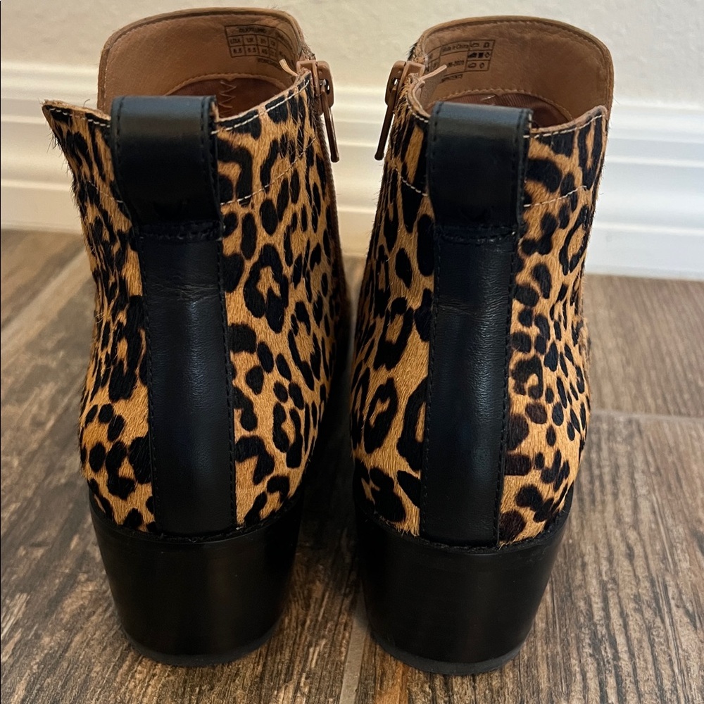 Vionic Leopard Print Ankle Booties - 8.5 - EUC - Picture 4 of 9